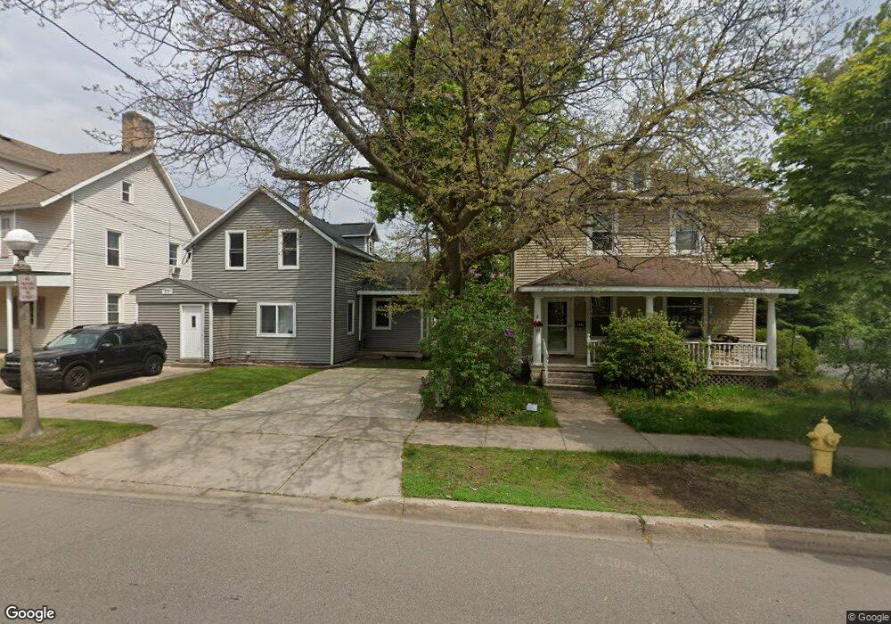 219 E Arch St unit 3, Marquette, MI 49855 - photo 1