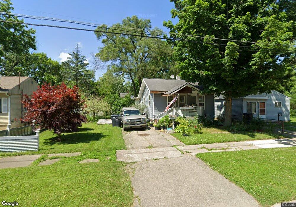 706 SiMcOe Ave, Flint, MI 48507 - photo 1