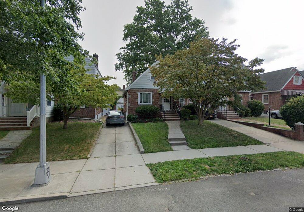 4527 166th St, Flushing, NY 11358 - photo 1