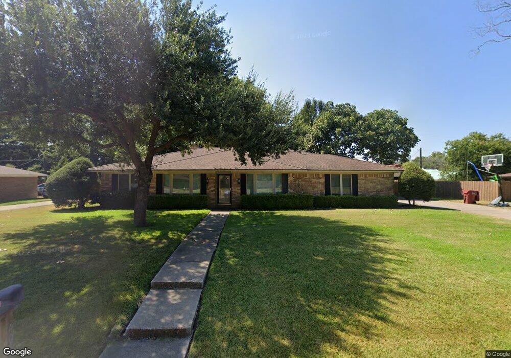 405 Mockingbird Dr, Bonham, TX 75418 - photo 1