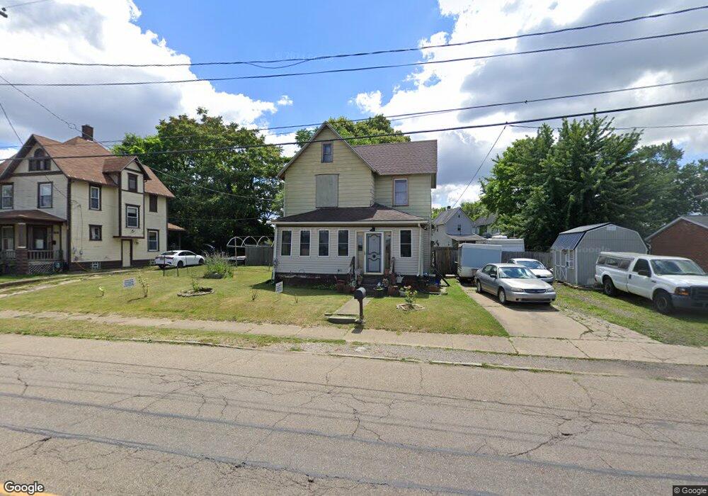 802 Ojays Pkwy NE, Canton, OH 44705 - photo 1