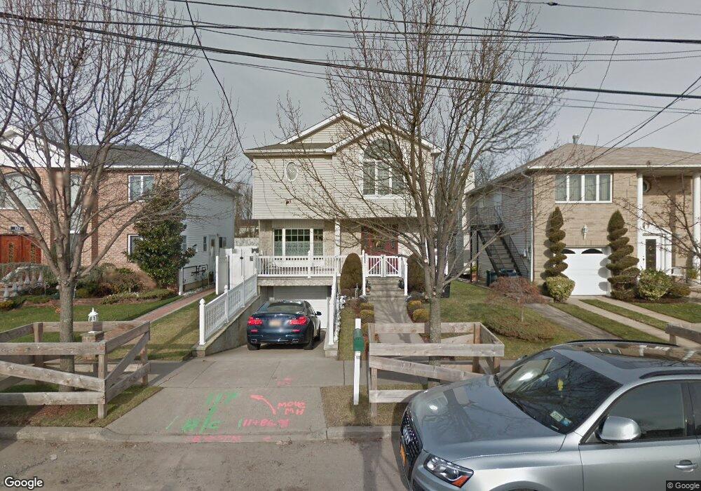117 S Railroad St, Staten Island, NY 10312 - photo 1