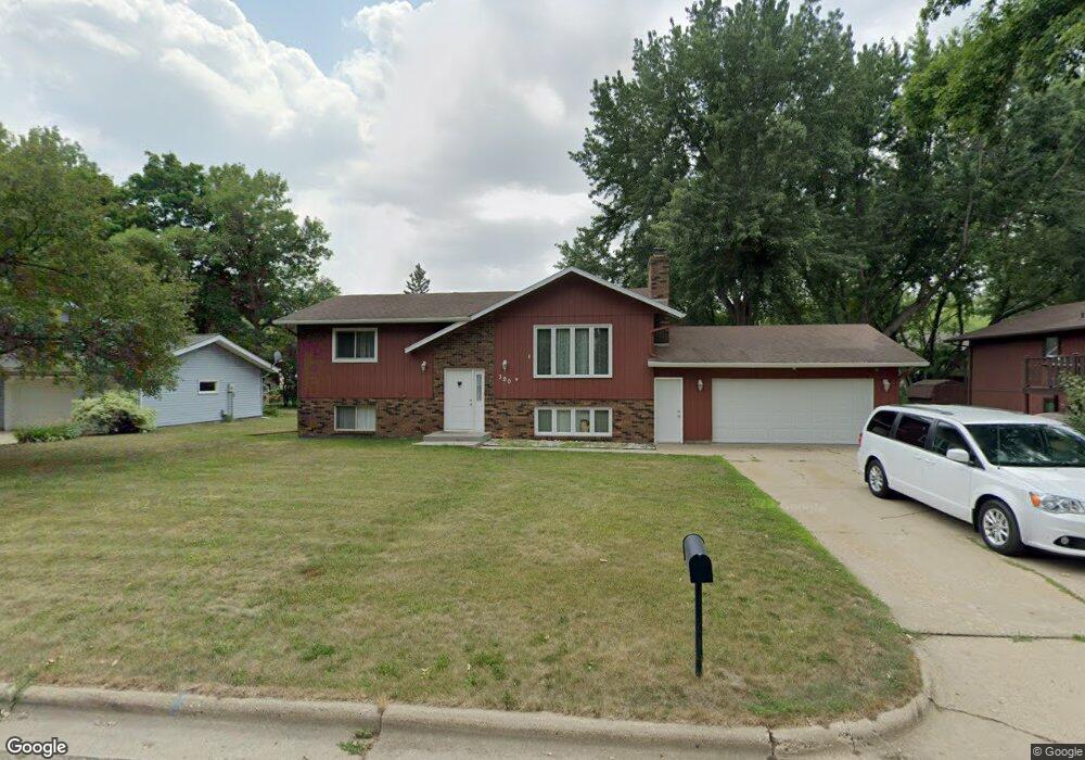 300 10th St N, Sauk Rapids, MN 56379 - photo 1
