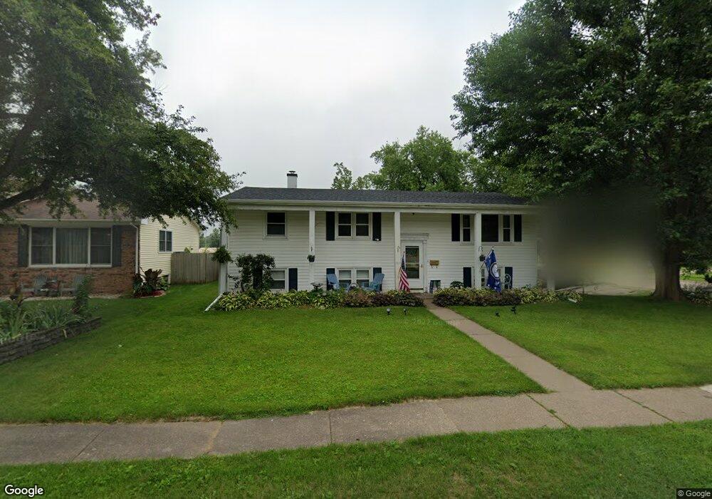 1939 W 36th St, Davenport, IA 52806 - photo 1
