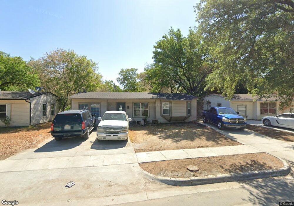 917 Highland Dr, Grand Prairie, TX 75051 - photo 1
