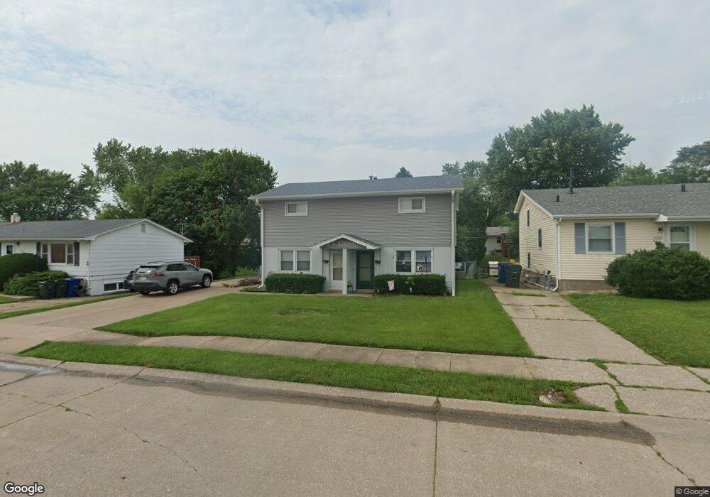 2318 W 40th St, Davenport, IA 52806 - photo 1