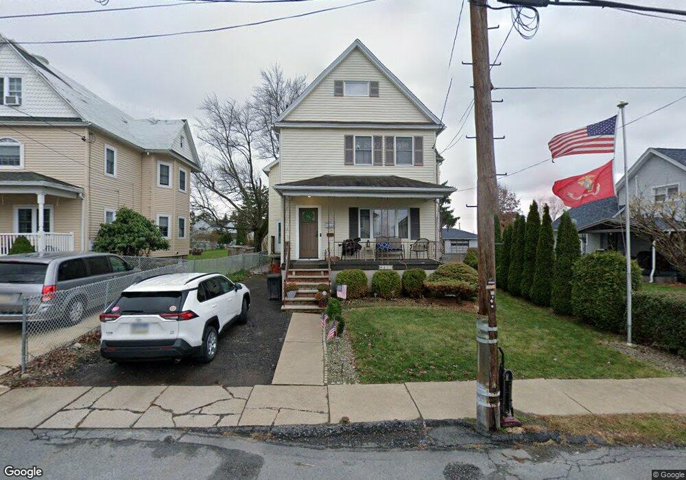 412 Throop St, Dunmore, PA 18512 - photo 1