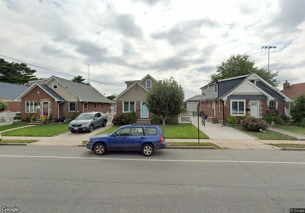 185 Westbury Ave, Mineola, NY 11501 - photo 1