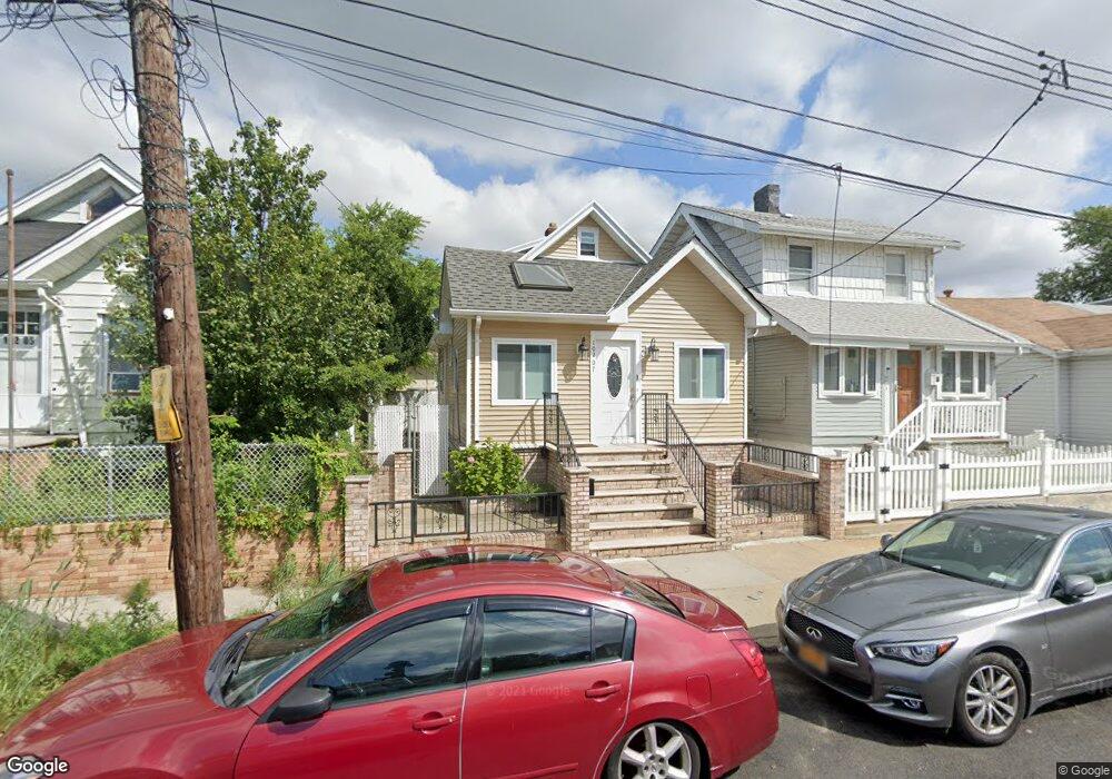 10207 160th Ave, Howard Beach, NY 11414 - photo 1