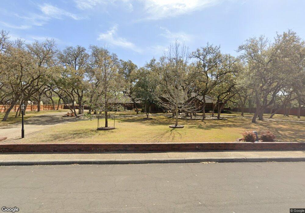 11210 Hunters Path, Helotes, TX 78023 - photo 1