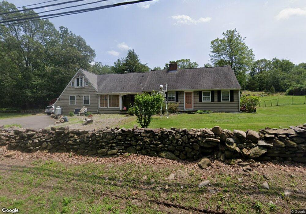 554 Huntington St, Shelton, CT 06484 - photo 1