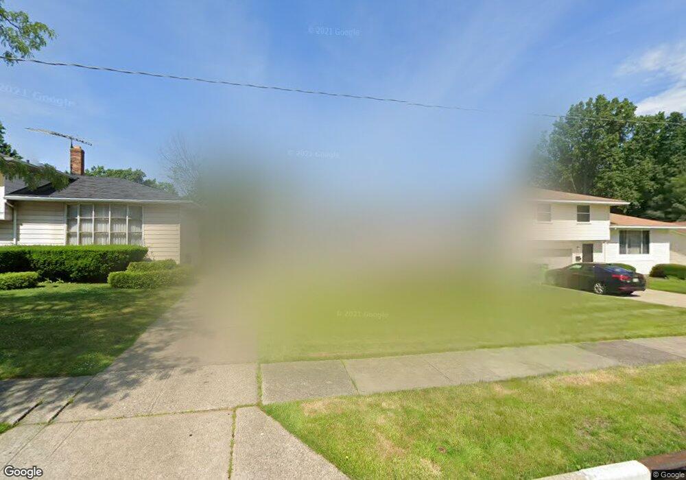 1878 Kennedy Dr, Wickliffe, OH 44092 - photo 1