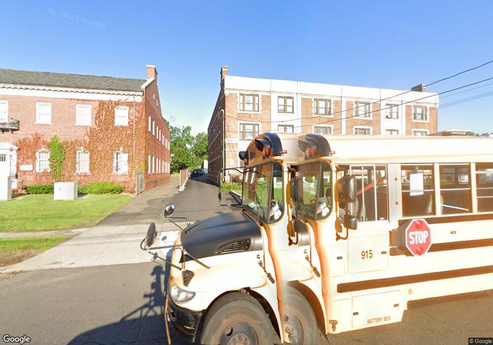 577 Prospect Ave unit 13, Hartford, CT 06105 - photo 1