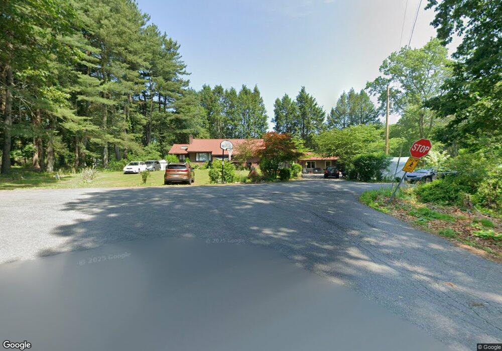 446 Clearview Ln, Stroudsburg, PA 18360 - photo 1