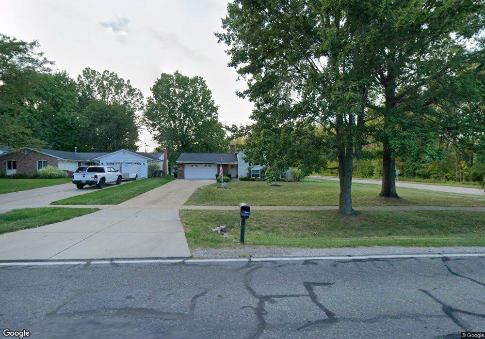 8546 Usher Rd, Olmsted Falls, OH 44138 - photo 1