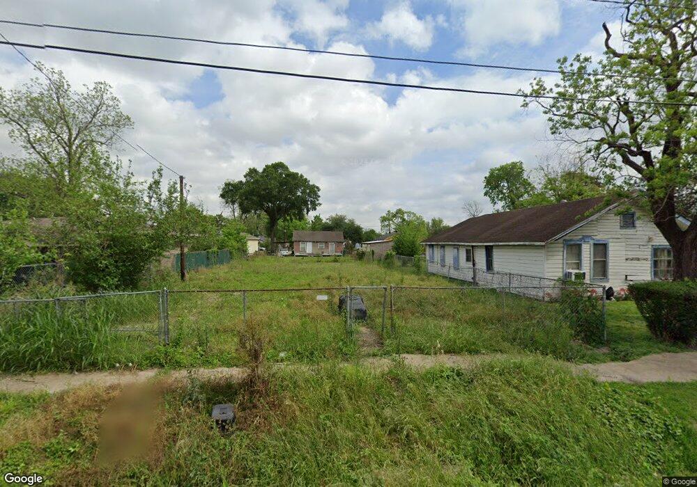 3125 Coal St, Houston, TX 77026 - photo 1