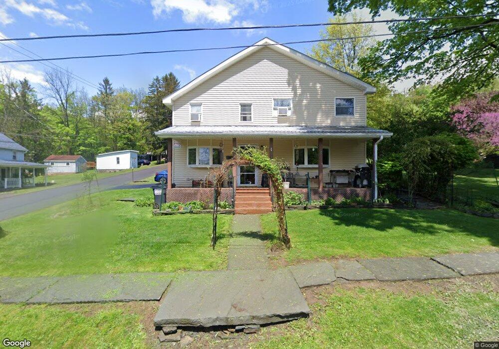 301 Highland St, Hawley, PA 18428 - photo 1