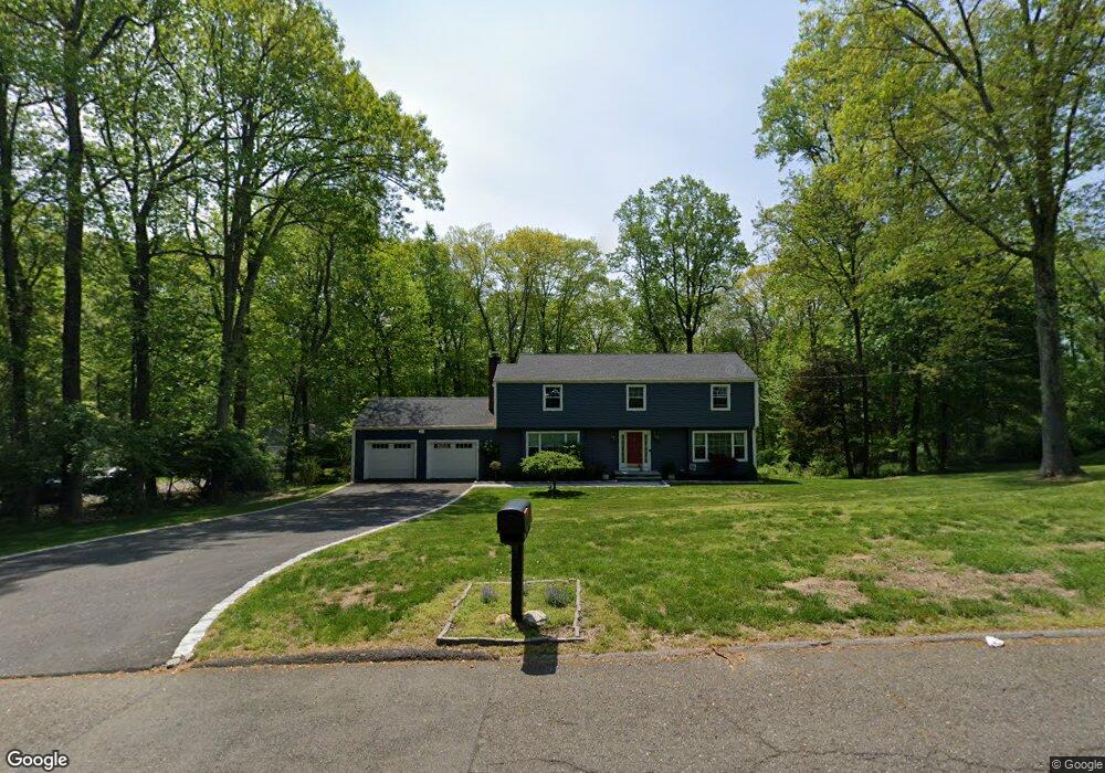 56 Hills Point Rd, Trumbull, CT 06611 - photo 1