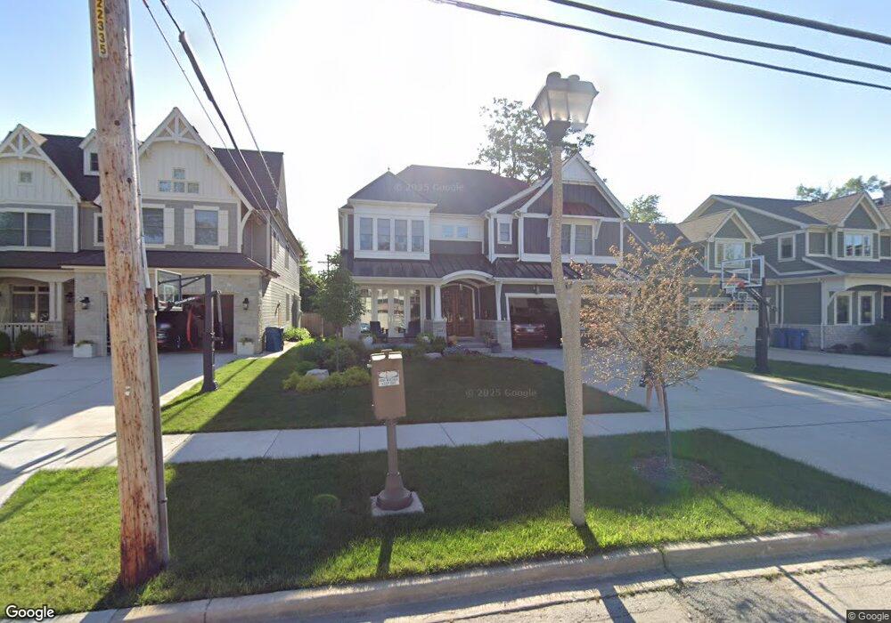 384 N Kenilworth Ave, Elmhurst, IL 60126 - photo 1