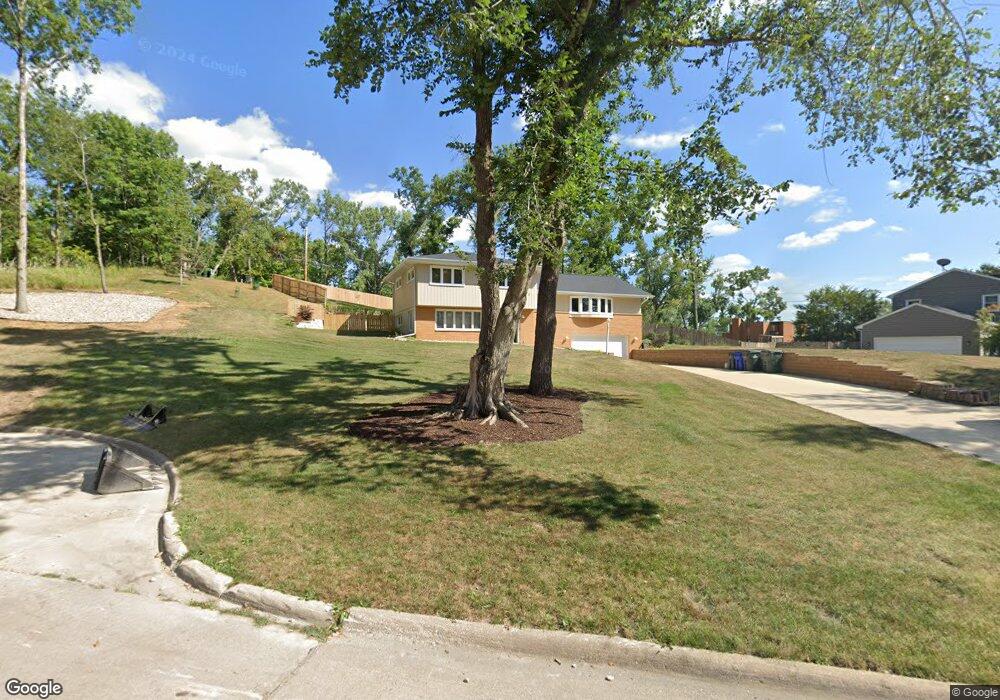 2032 Walnut Ct SE, Cedar Rapids, IA 52403 - photo 1