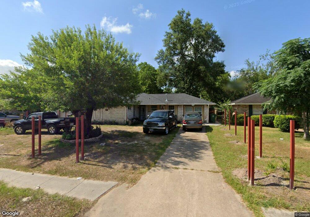 1711 W Gulf Bank Rd, Houston, TX 77088 - photo 1