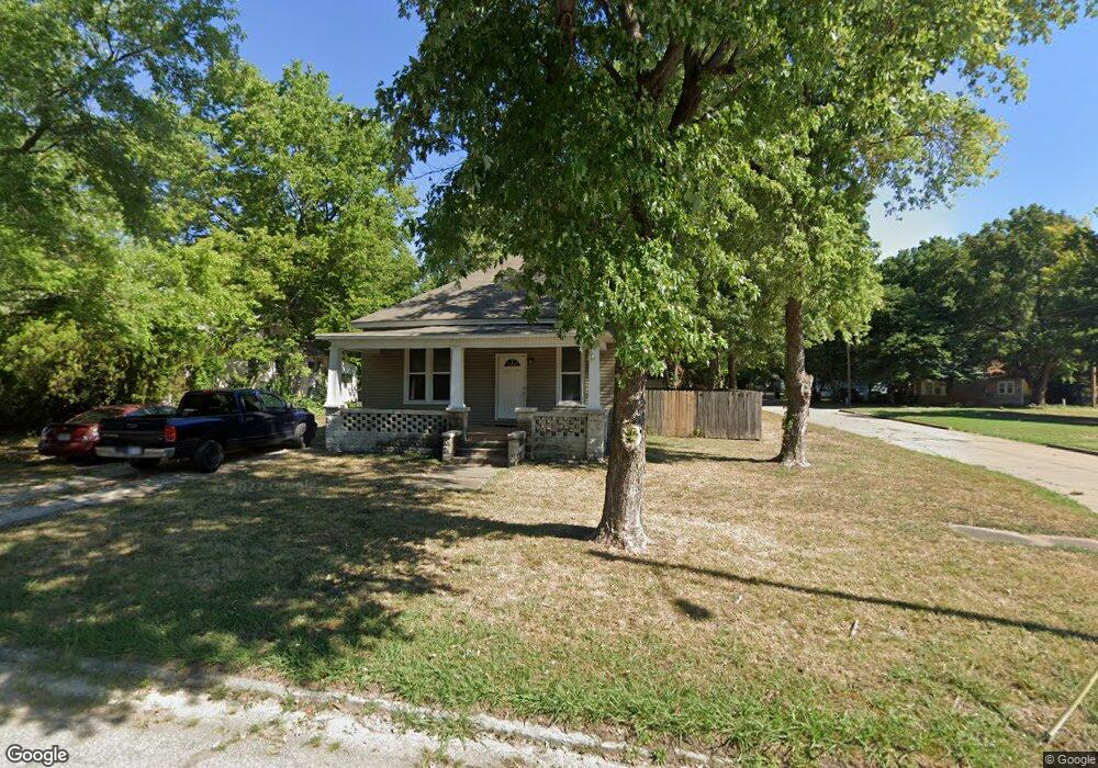 1401 Stevens Ave, Parsons, KS 67357 - photo 1