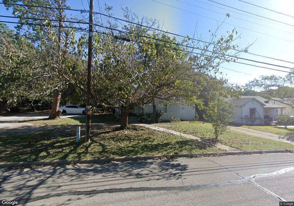 1406 N Preston St, Ennis, TX 75119 - photo 1