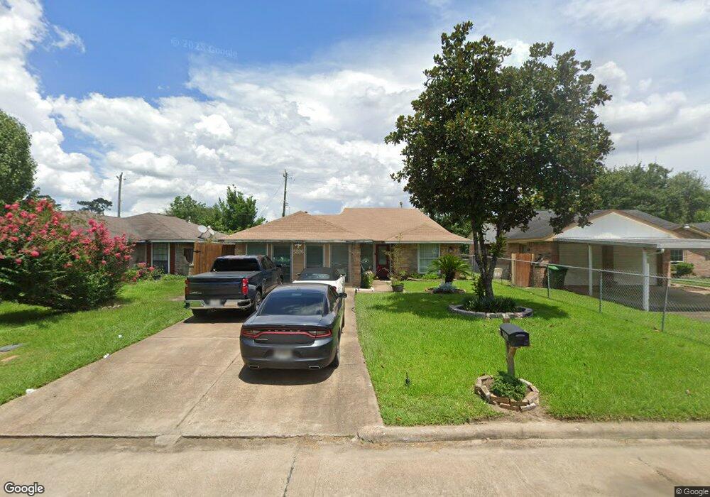 5526 Goldspier St, Houston, TX 77091 - photo 1