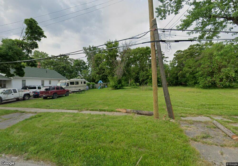 1714 Broadway Blvd, Flint, MI 48506 - photo 1