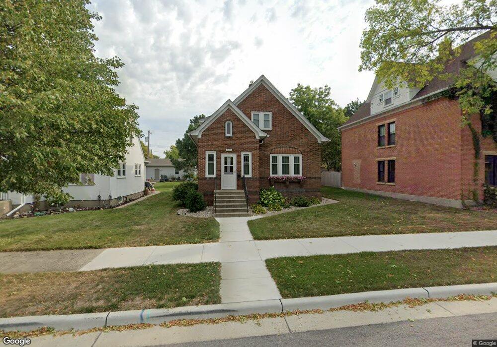 414 N Washington St, New Ulm, MN 56073 - photo 1