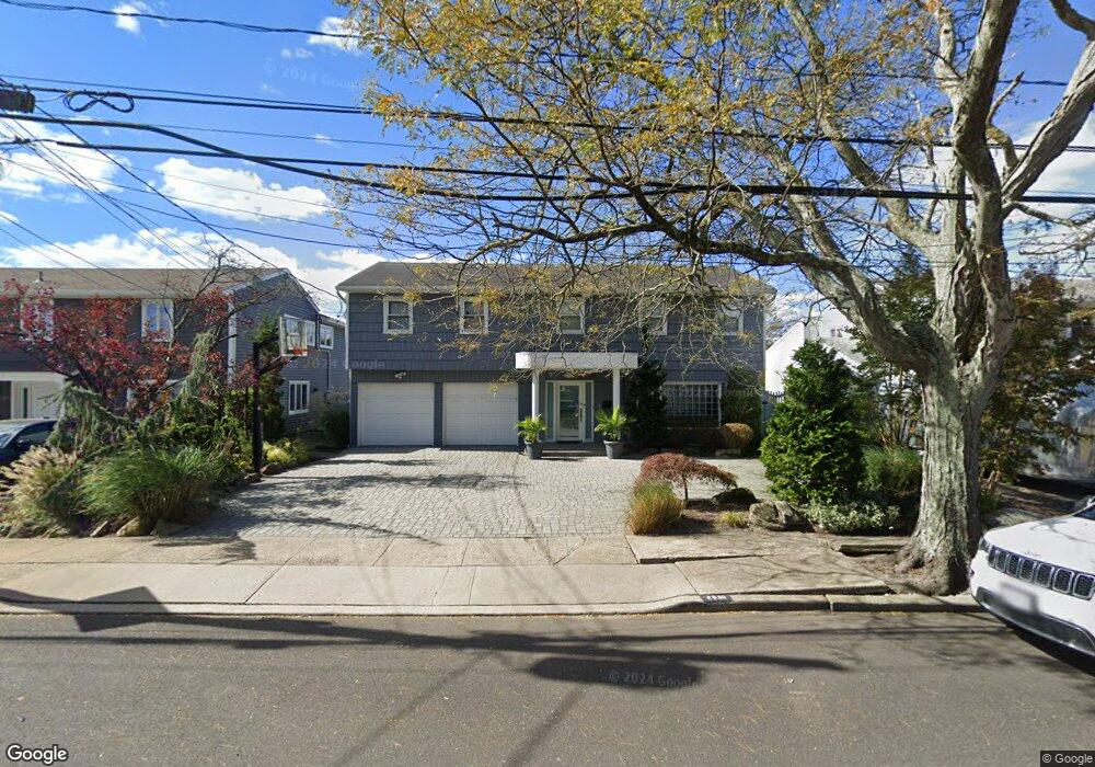 2830 Clubhouse Rd, Merrick, NY 11566 - photo 1