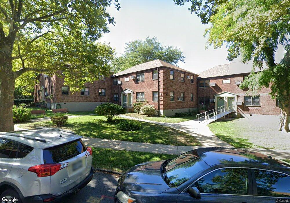 5778 246th Crescent unit Lower, Little Neck, NY 11362 - photo 1