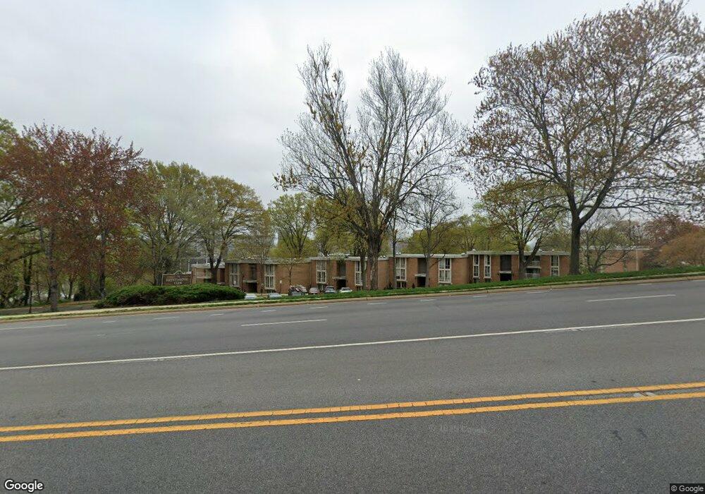 2634 Ft Farnsworth Rd unit 133, Alexandria, VA 22303 - photo 1