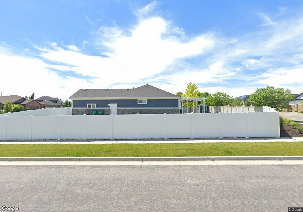 774 S Pebble Brook Ln unit 613, Layton, UT 84041 - photo 1