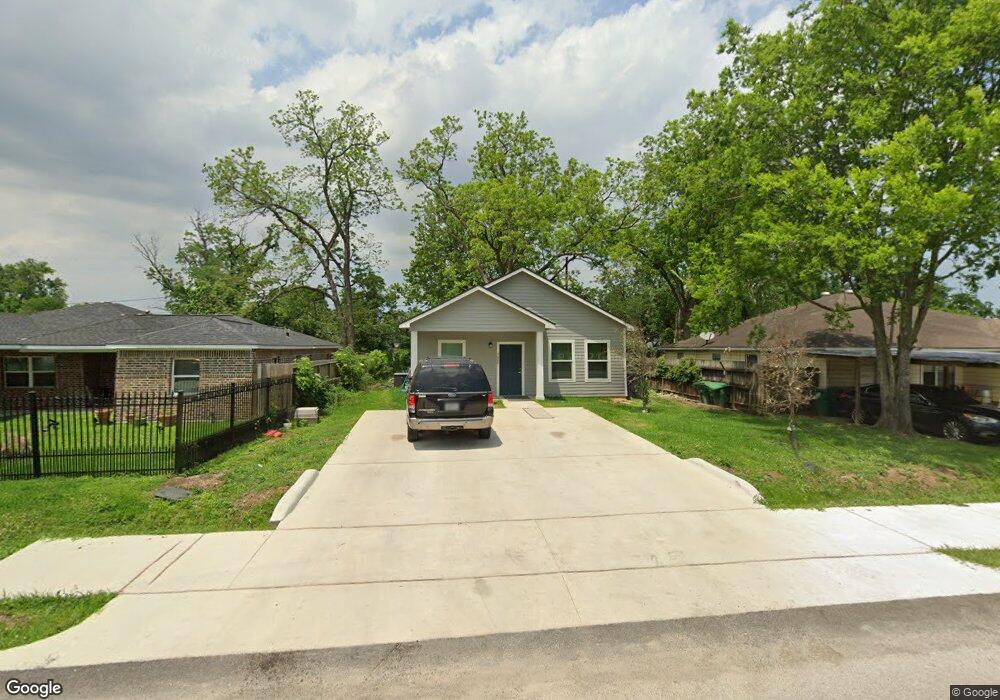 7609 W Knoll St, Houston, TX 77028 - photo 1