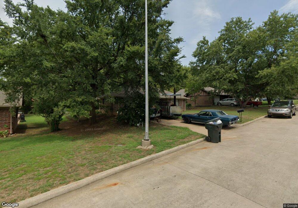 104 W 10th St unit South, Claremore, OK 74017 - photo 1