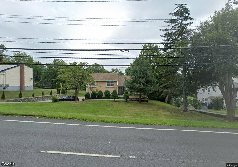 2388 Crompond Rd, Yorktown Heights, NY 10598 - photo 1