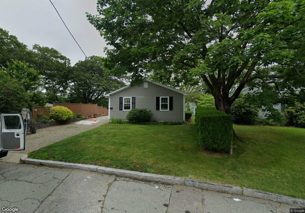 138 Lakeview Dr, Cranston, RI 02910 - photo 1
