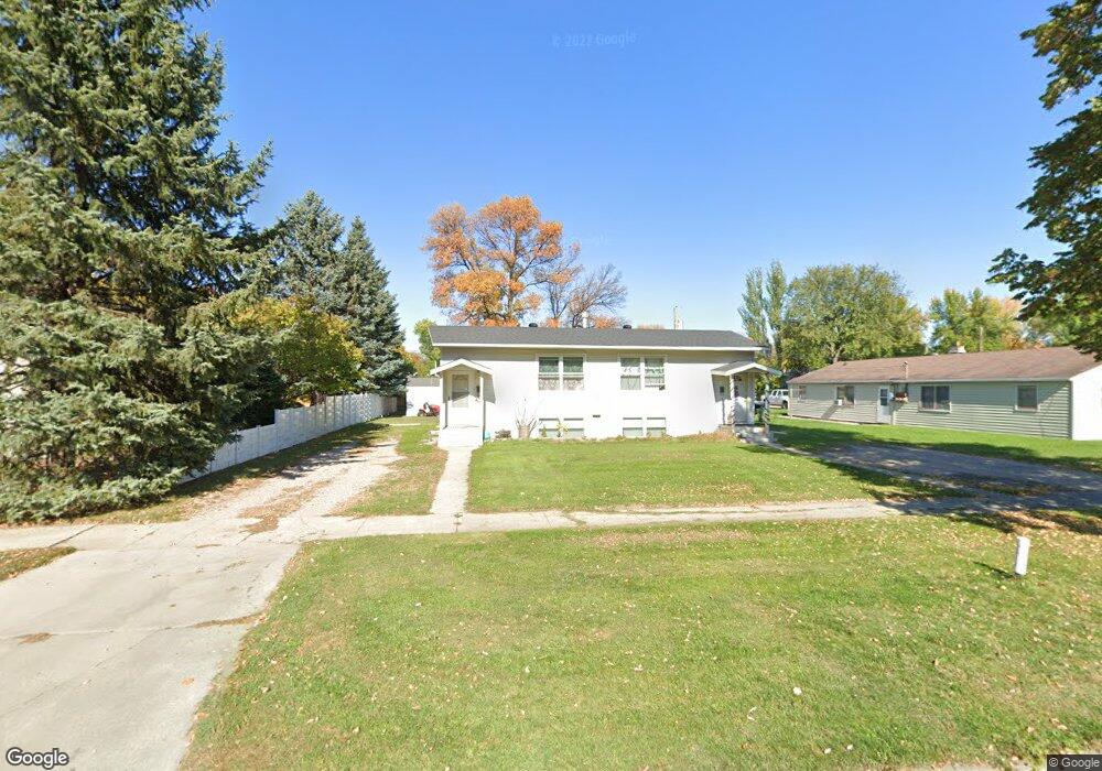 1614 12th Ave S, Grand Forks, ND 58201 - photo 1