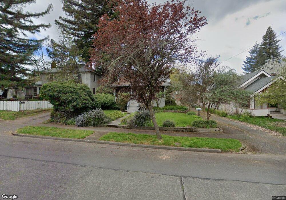 854 NW 5th St, Grants Pass, OR 97526 - photo 1