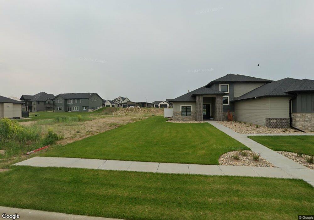 5513 E Saddle Ridge Cir, Sioux Falls, SD 57110 - photo 1