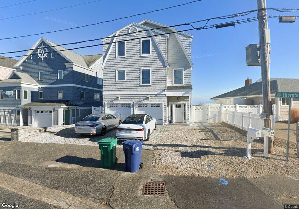 39 Thornton St, Seabrook, NH 03874 - photo 1