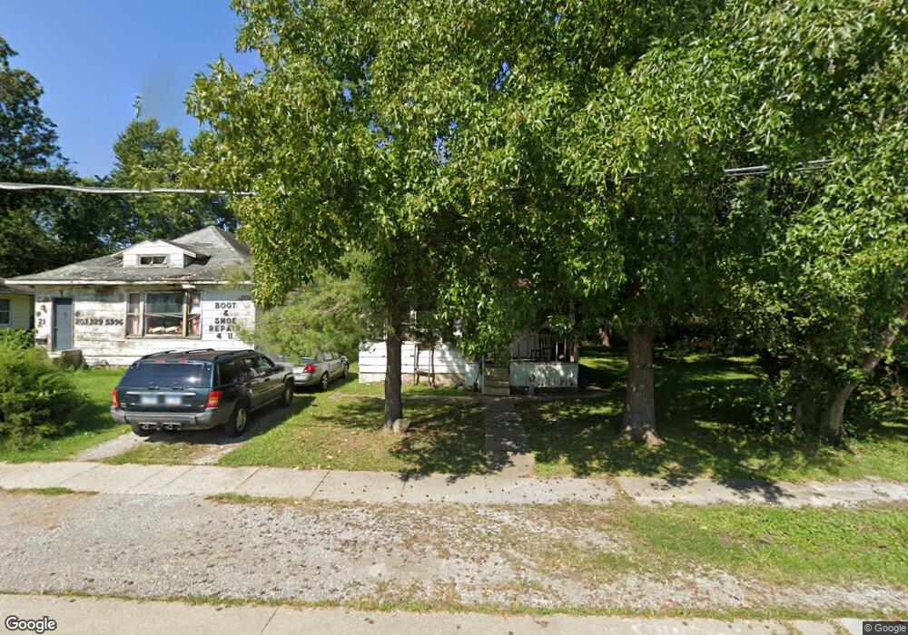 15 S Shaw St, Harrisburg, IL 62946 - photo 1