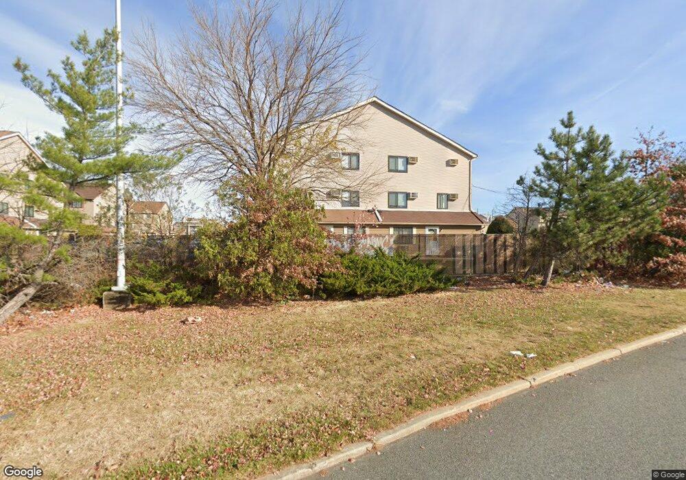 161A Lamped Loop unit 54, Staten Island, NY 10314 - photo 1