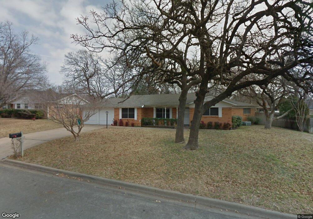 516 Caduceus Ln, Hurst, TX 76053 - photo 1