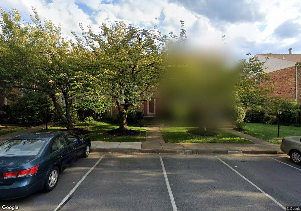 10187 Valentino Dr, Oakton, VA 22124 - photo 1