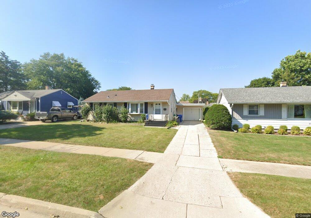 2246 Marshall Pkwy, Waukegan, IL 60085 - photo 1