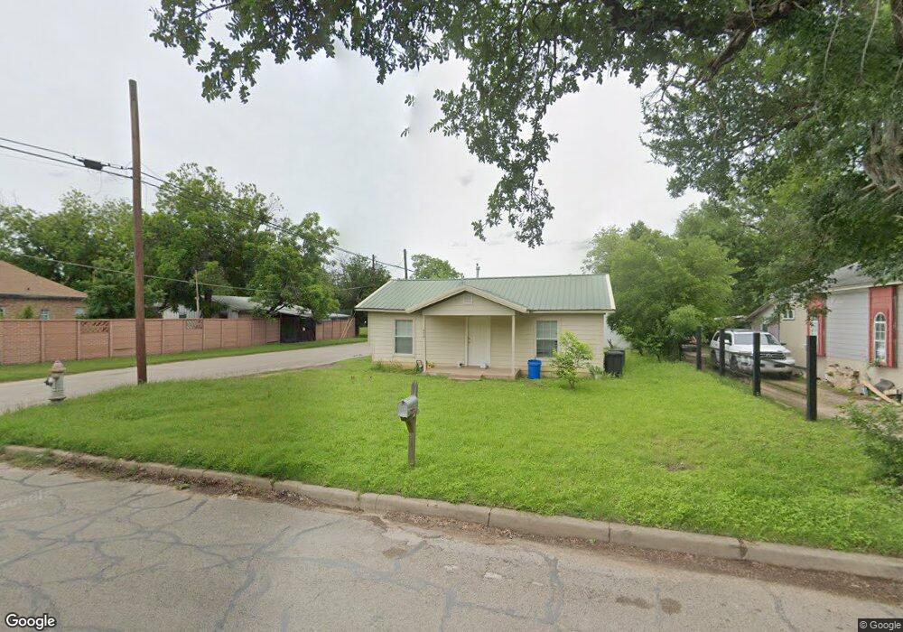 826 N Robinson St, Cleburne, TX 76031 - photo 1