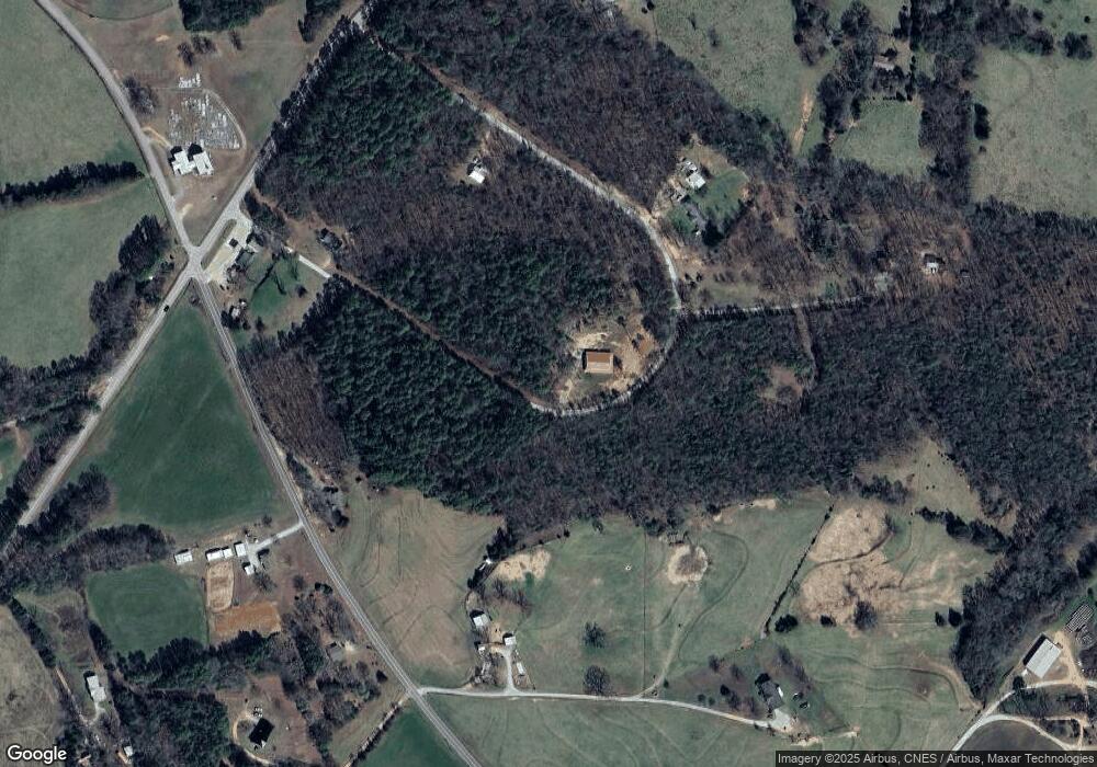 1531 Armour Cir, Elberton, GA 30635 - photo 1