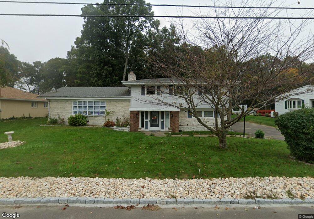 15 Split Rock Dr, Waterbury, CT 06706 - photo 1